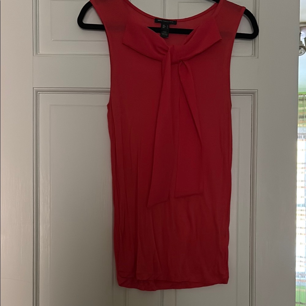 Chic Sleeveless Red Blouse with Bow Mango